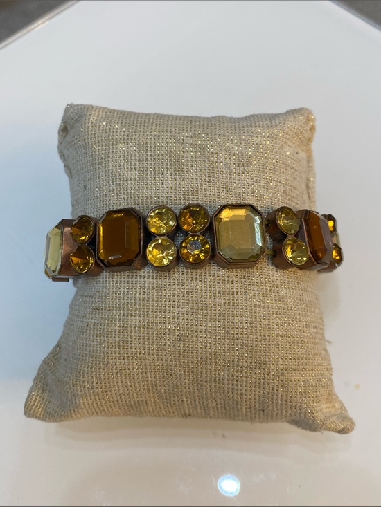Jewelry - Stretchy bracelet